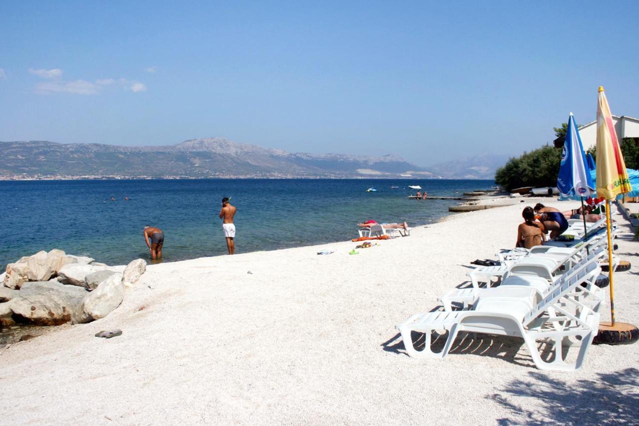 Apartments By The Sea Arbanija, Ciovo - 17332 Трогир Экстерьер фото